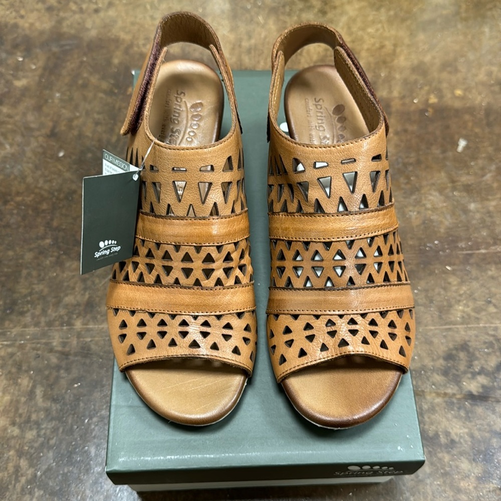 Dorothy shoe by Spring Step